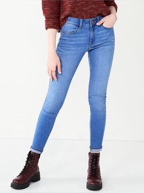 Juniors SO Low Rise Jeggings True Blue Size 1 NWT
